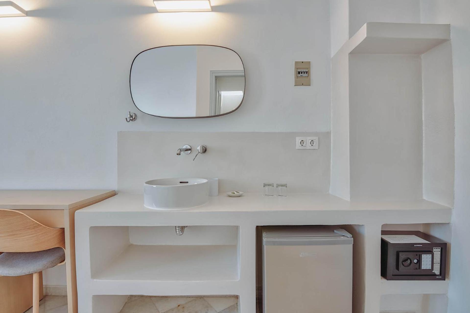 Mantalena Hotel 2*